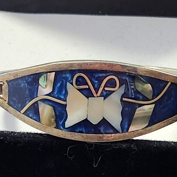 1970's MOP and Blue enamel Butterfly Alpaca Silver Hinged Bracelet - Picture 4 of 10